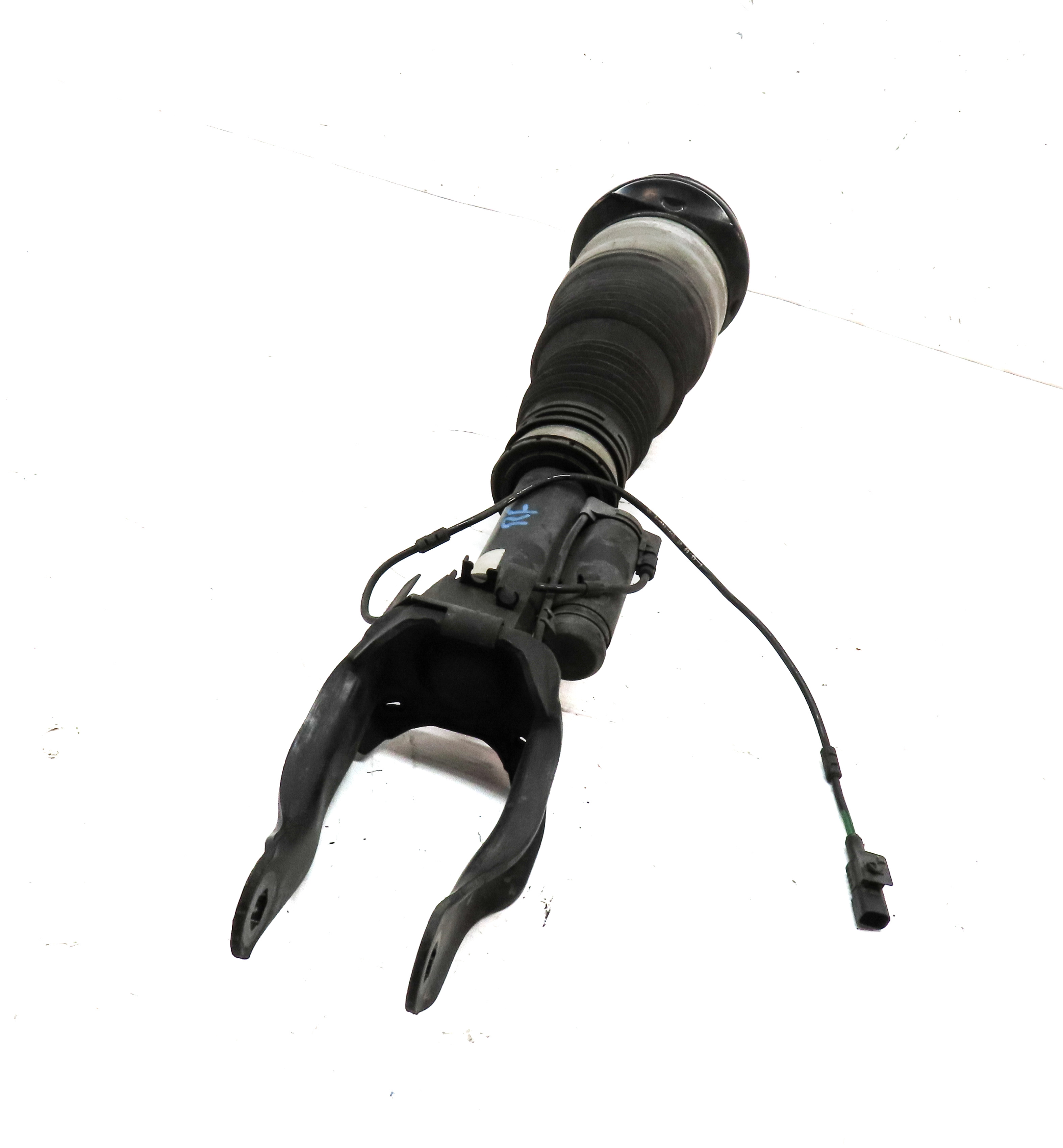 12-19 MERCEDES GL350 GL450 GL550 ML550 (W166 X166) RIGHT FRONT ADAPTIVE SHOCK — exact item pictured